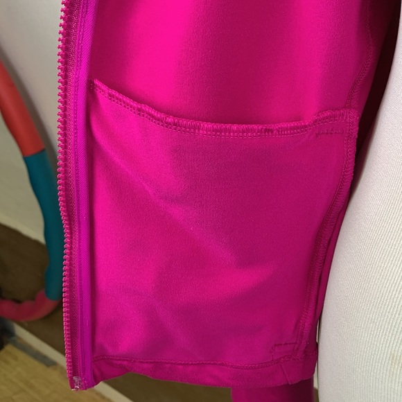 Under Armour EUC - Picture 7 of 8